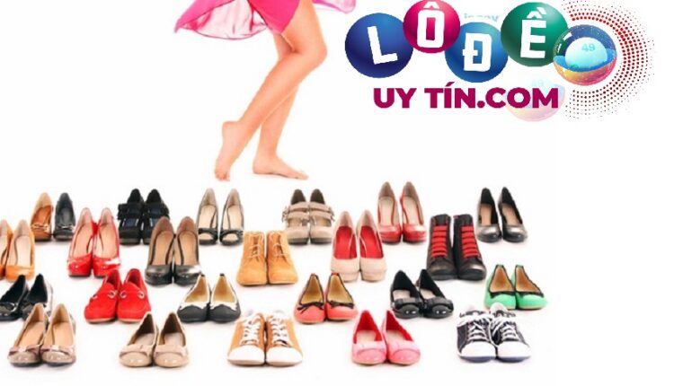 Ý nghĩa mơ thấy giày dép là gì, đánh con gì dễ trúng? 2 mơ thấy giày dép
