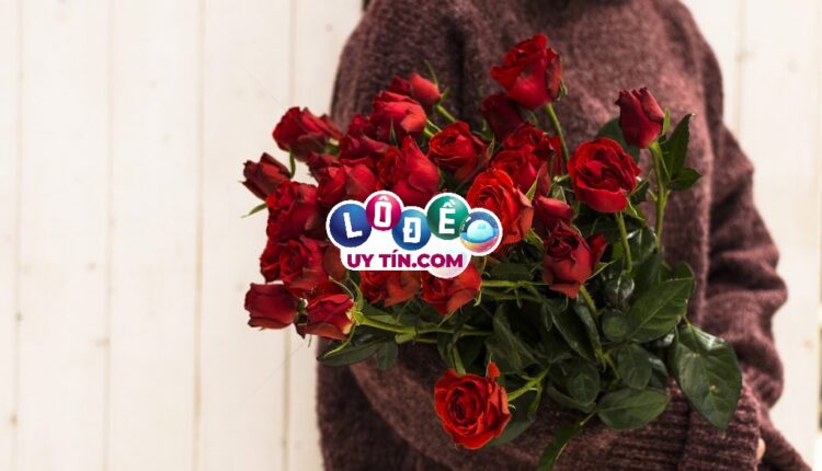 Giải mã ý nghĩa giấc mơ thấy hoa hồng đánh con gì chuẩn? 2 Giải mã ý nghĩa giấc mơ thấy hoa hồng đánh con gì chuẩn